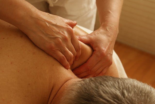 fisioterapia residenze anziani esercizi programmi